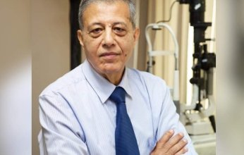 طبيب عيون يحذر من النظر للشمس في الكسوف: يهددك بضعف الإبصار