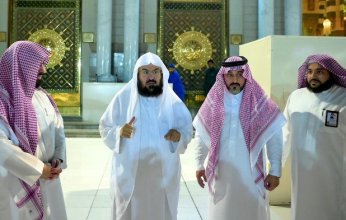 رئيس شؤون الحرمين يوجه بتصميم لوحة تعريفية بباب المؤسس