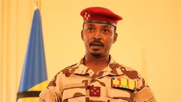 الجنرال محمد إدريس ديبي رئيسا انتقاليا لتشاد الجنرال محمد إدريس ديبي رئيسا انتقاليا لتشاد