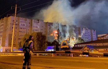 سقوط طائرة عسكرية على مبنى في روسيا