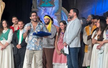 نجوم الفن وملكات جمال العرب مصر يدعمون طلاب مسرح الجامعة الالمانية