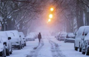 العواصف الثلجية تجبر ملايين الأمريكيين على البقاء فى منازلهم