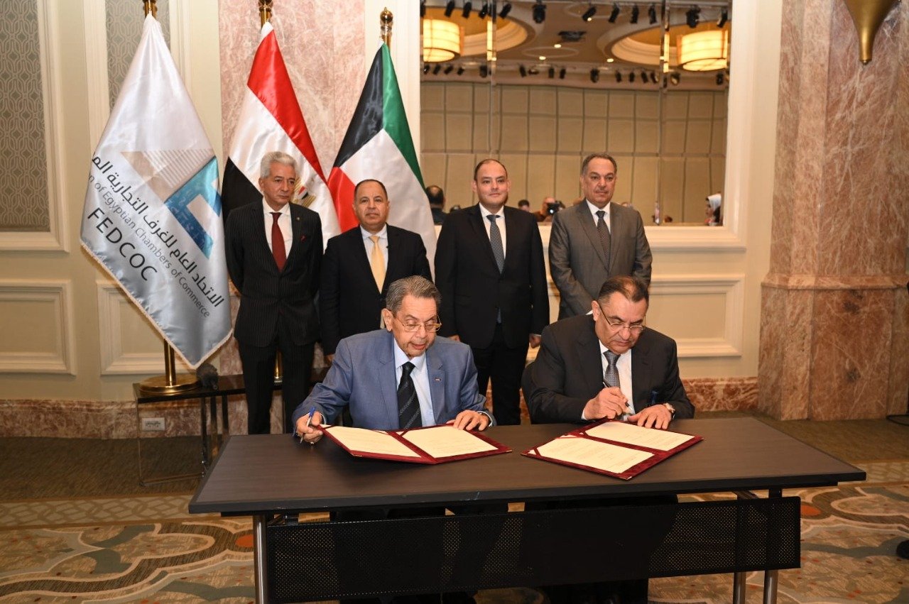 بالصور.. توقيع بروتوكول تعاون بين اتحاد الغرف التجارية المصرية ونظيره الكويتى بالصور.. توقيع بروتوكول تعاون بين اتحاد الغرف التجارية المصرية ونظيره الكويتى