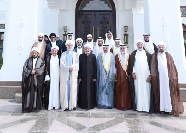 أعضاء المجلس الأعلى للشؤون الإسلامية بالبحرين يشيدون بدعوة شيخ الأزهر لحوار إسلامي-إسلامي أعضاء المجلس الأعلى للشؤون الإسلامية بالبحرين يشيدون بدعوة شيخ الأزهر لحوار إسلامي-إسلامي