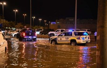 تفاصيل إنقاذ 211 شخصاً حاصرتهم مياه الأمطار بالكويت
