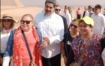 منطقة آثار الأهرامات والمتحف المصري بالتحرير يستقبلان رئيس دولة فنزويلا وأسرته