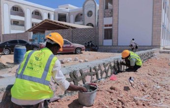 مركز الملك سلمان للإغاثة يعيد تأهيل مبنى 15 مدرسة ويقدم خدمات طبية في اليمن