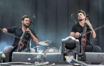 مصر للطيران تنقل فرقة 2CELLOS العالمية علي متن رحلة خاصة لإحياء حفل فني بالغردقة