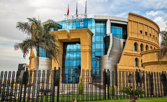 طلاب جامعة المستقبل يشاركون بالقمة العالمية للمناخ COP27 طلاب جامعة المستقبل يشاركون بالقمة العالمية للمناخ COP27