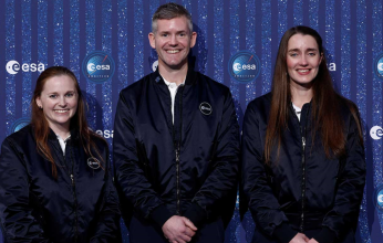 للمرة الأولى.. عداء بريطاني يصبح أول رائد فضاء من أصحاب الهمم