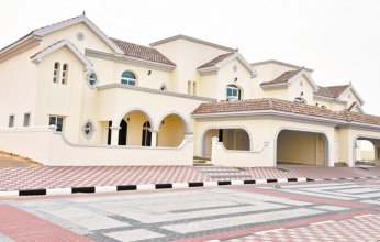 جامعة أم القيوين توقع مذكرة لدمج تقنيات الذكاء الاصطناعي في العملية التعلمية