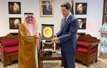 وزير السياحة والصناعة التقليدية بالجمهورية الجزائرية الديمقراطية الشعبية يستقبل آل فهيد