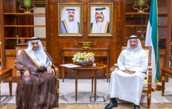 وزير الخارجية الكويتي يتسلم رسالة خطية من نظيره القطري