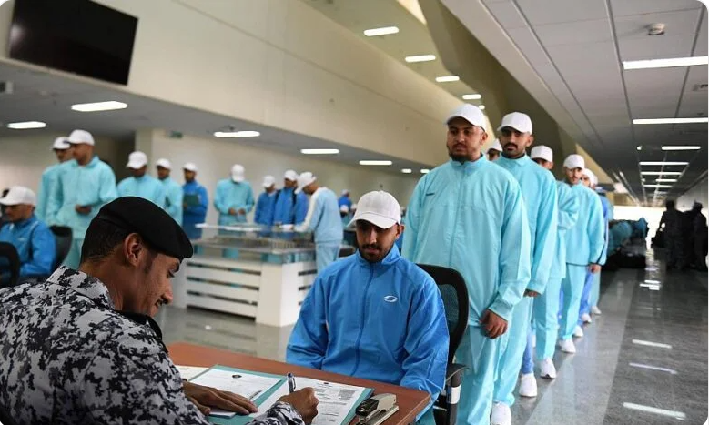 كلية الملك فهد الأمنية تستقبل الطلبة المستجدين كلية الملك فهد الأمنية تستقبل الطلبة المستجدين