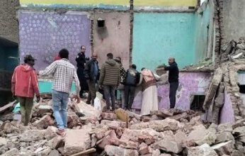 مصر.. استخراج جثة شاب من أسفل عقار إمبابة المنهار