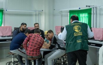 مركز الملك سلمان للإغاثة يدشن برنامج طبي ويوزع كسوة شتوية في مخيم الزعتري للاجئين السوريين بالأردن