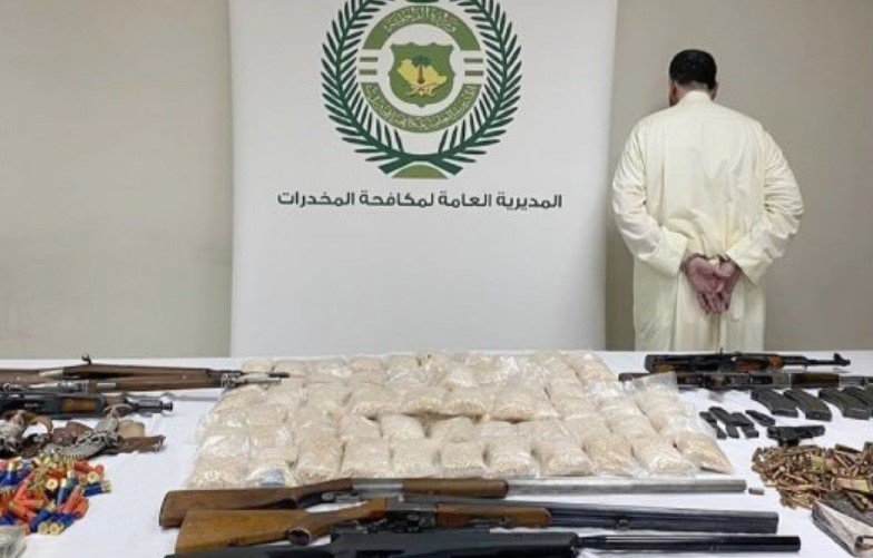 القبض على شخص بحوزته (138، 000) قرص «إمفيتامين» في الرياض القبض على شخص بحوزته (138، 000) قرص «إمفيتامين» في الرياض