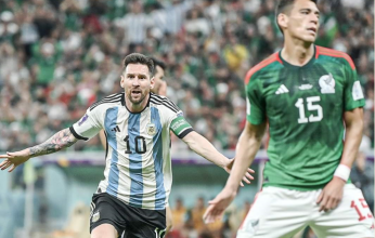 الأرجنتين تتجاوز خيبة البداية وتهزم المكسيك بثنائية ميسي وفيرنانديز في مونديال قطر