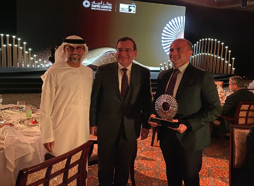 وزير البترول المصرى يشارك بتسليم جوائز مؤتمر أديبك 2022 وزير البترول المصرى يشارك بتسليم جوائز مؤتمر أديبك 2022
