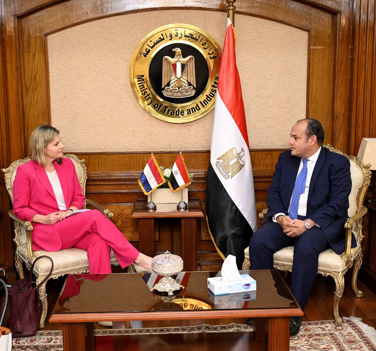 مصر وهولندا يبحثان سبل الارتقاء بالعلاقات الاقتصادية المشتركة بين البلدين خلال المرحلة المقبلة مصر وهولندا يبحثان سبل الارتقاء بالعلاقات الاقتصادية المشتركة بين البلدين خلال المرحلة المقبلة