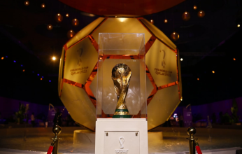 الداخلية القطرية تضبط 144 كأساً مقلّدة لجائزة كأس العالم