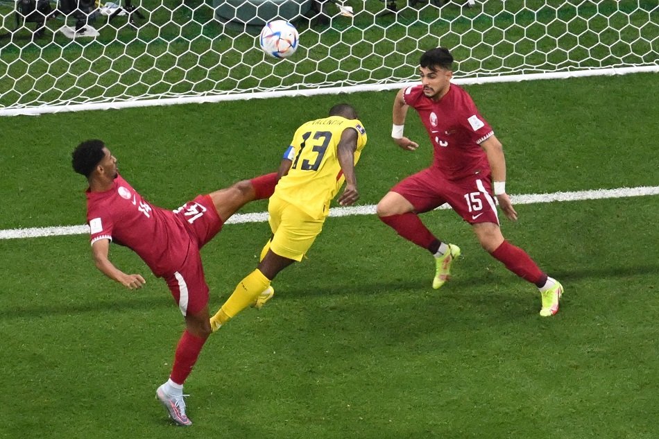 منتخب الإكوادور يسجل الهدف الأول فى شباك قطر بافتتاح المونديال منتخب الإكوادور يسجل الهدف الأول فى شباك قطر بافتتاح المونديال