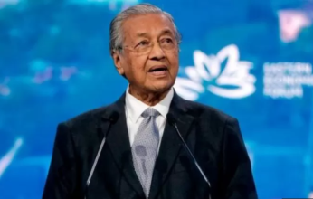 مهاتير محمد يخسر مقعده في البرلمان الماليزي