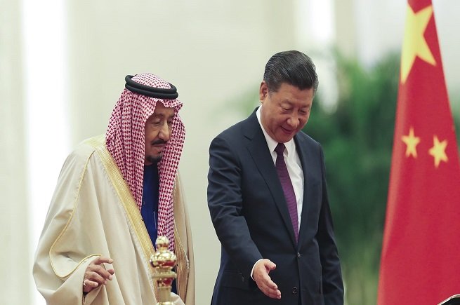 اعلاميون عرب: أبعاد سياسية واقتصادية كبيرة للقمم التي تشهدها الرياض بين العرب و الصين اعلاميون عرب: أبعاد سياسية واقتصادية كبيرة للقمم التي تشهدها الرياض بين العرب و الصين