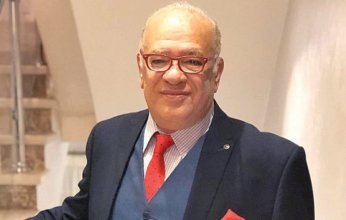 صلاح عبد الله يتعاقد رسميا على المشاركة في بطولة «حضرة العمدة»