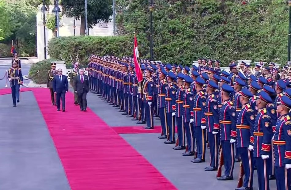 الرئيس السيسي يستقبل العاهل الأردني بالقاهرة لبحث القضايا الإقليمية والدولية الرئيس السيسي يستقبل العاهل الأردني بالقاهرة لبحث القضايا الإقليمية والدولية