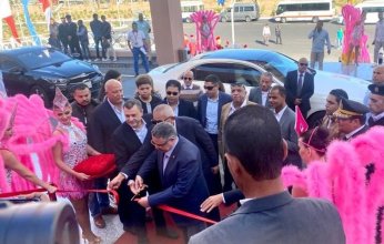 وزير السياحة ومحافظ البحر الأحمر يفتتحان مدينة ألعاب مائية ترفيهية بالغردقة