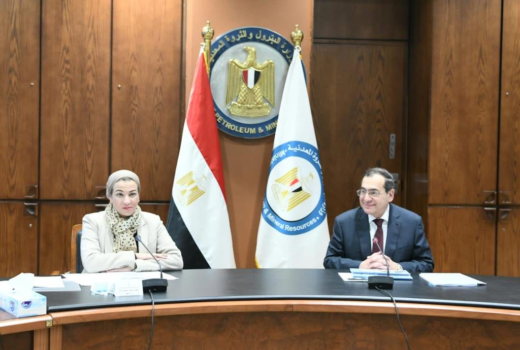 مصر: وزيرا البترول والبيئة يبحثان جهود التوافق البيئى مصر: وزيرا البترول والبيئة يبحثان جهود التوافق البيئى