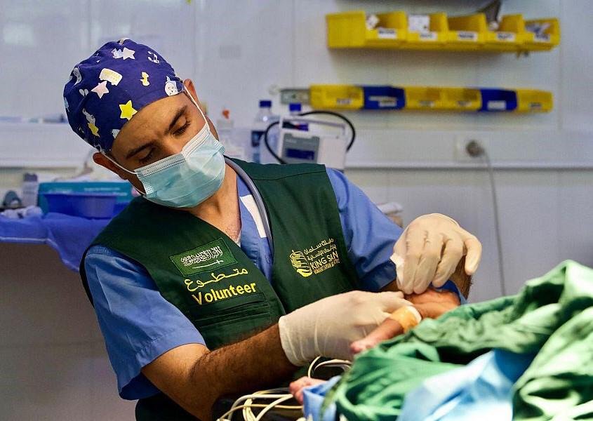 مركز الملك سلمان للإغاثة يجري عمليات جراحية متخصصة في جمهورية غامبيا مركز الملك سلمان للإغاثة يجري عمليات جراحية متخصصة في جمهورية غامبيا