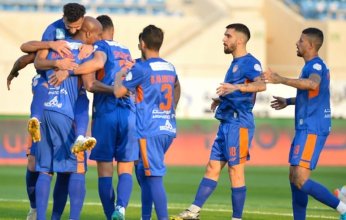 الفيحاء يفوز على الخليج 2-1 في دوري روشن السعودي