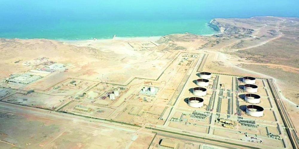 سلطنة عُمان تنشئ محطة عائمة لاستقبال أكبر ناقلات النفط في العالم مطلع العام المقبل سلطنة عُمان تنشئ محطة عائمة لاستقبال أكبر ناقلات النفط في العالم مطلع العام المقبل