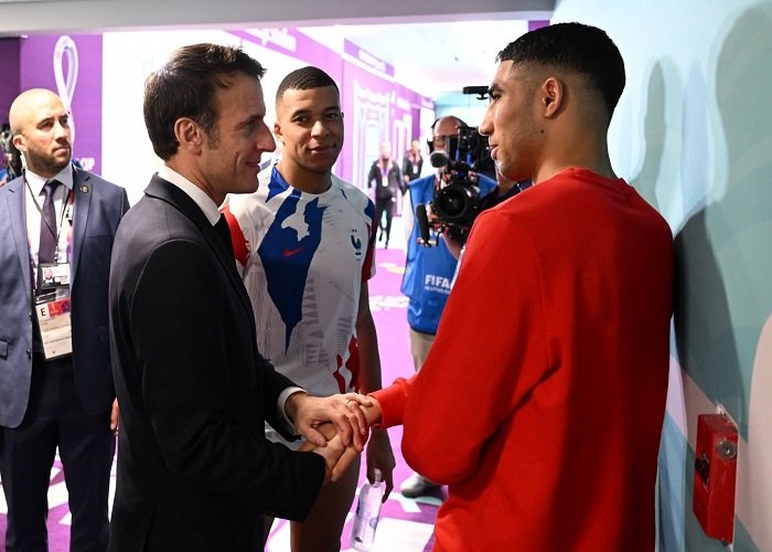 ماكرون يهنئ منتخب المغرب: لقد دخلتم التاريخ ماكرون يهنئ منتخب المغرب: لقد دخلتم التاريخ