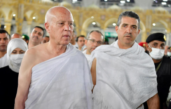 الرئيس التونسي قيس سعيد يؤدي مناسك العمرة