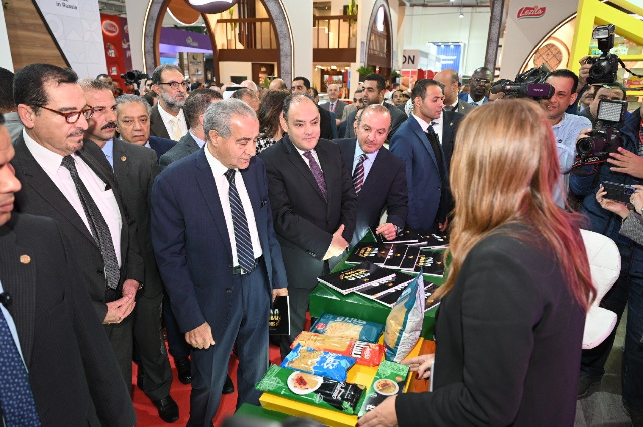 مصر: وزيرا التموين والصناعة يفتتحان فعاليات معرض فوود افريكا للصناعات الغذائية فى دورته السابعة مصر: وزيرا التموين والصناعة يفتتحان فعاليات معرض فوود افريكا للصناعات الغذائية فى دورته السابعة