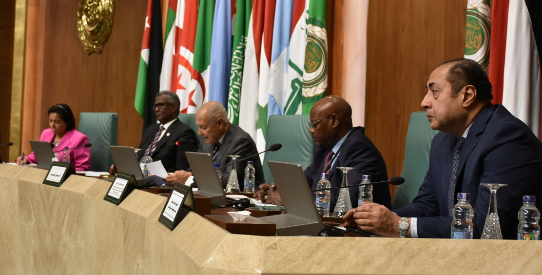 مبعوث الرئيس الصومالي يطالب الجامعة العربية والأمم المتحدة بسرعة التدخل لإغاثة الشعب الصومالي مبعوث الرئيس الصومالي يطالب الجامعة العربية والأمم المتحدة بسرعة التدخل لإغاثة الشعب الصومالي
