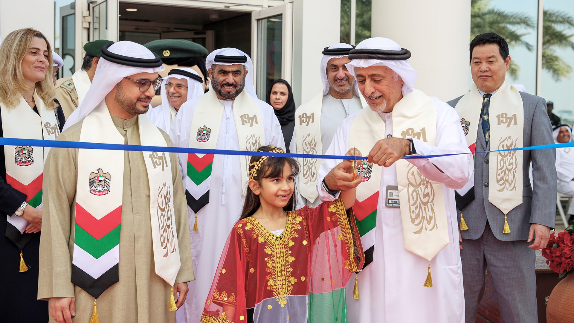 جامعة دبي تحتفل بالعيد الـ 51 لدولة الإمارات جامعة دبي تحتفل بالعيد الـ 51 لدولة الإمارات