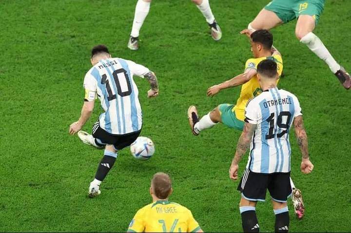 ميسي يتألق في الألفية ويقود الأرجنتين لمواجهة هولندا في ربع نهائي المونديال ميسي يتألق في الألفية ويقود الأرجنتين لمواجهة هولندا في ربع نهائي المونديال