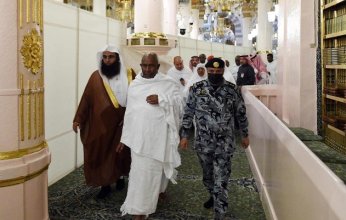 رئيس جمهورية القمر المتحدة يزور المسجد النبوي