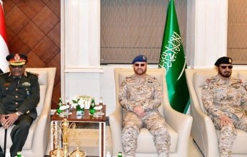 رئيس هيئة الأركان العامة السعودي يستقبل نظيره السوداني