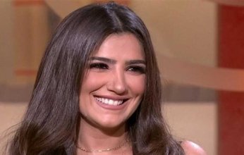 مي عمر تشارك جمهورها بصورة جديدة لها على انستجرام