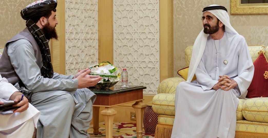 حاكم دبي يستقبل وزير الدفاع الأفغاني بالإنابة حاكم دبي يستقبل وزير الدفاع الأفغاني بالإنابة