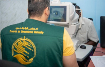 مركز الملك سلمان للإغاثة يدشن المخيم الطبي للعمليات الجراحية المختلفة بأرخبيل في اليمن