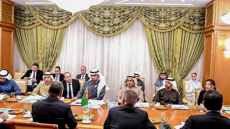 مباحثات بين الإمارات وتركمانستان لسبل تعزيز العلاقات الثنائية بين البلدين مباحثات بين الإمارات وتركمانستان لسبل تعزيز العلاقات الثنائية بين البلدين