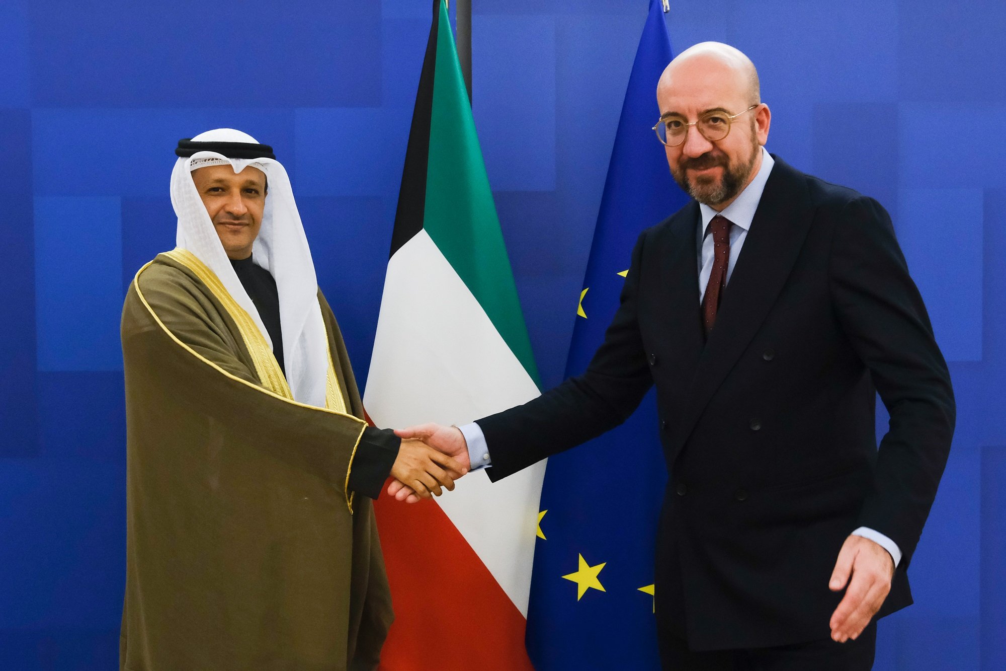السفير نواف العنزي يقدم أوراق اعتماده لرئيس المجلس الأوروبي السفير نواف العنزي يقدم أوراق اعتماده لرئيس المجلس الأوروبي