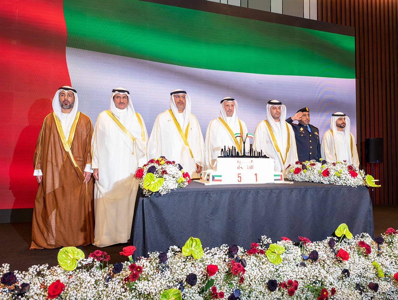 السفير الاماراتي: علاقاتنا مع الكويت نموذج استثنائي للتكاتف والتعاون على كافة الاصعدة السفير الاماراتي: علاقاتنا مع الكويت نموذج استثنائي للتكاتف والتعاون على كافة الاصعدة