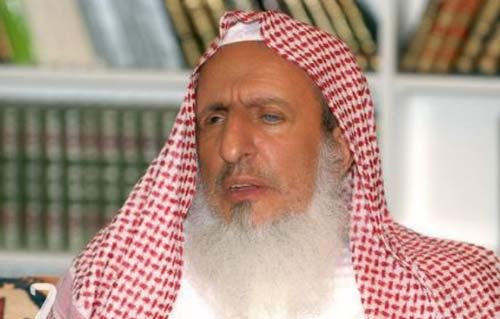 مفتي السعودية: إحراق نسخة من المصحف الشريف بالسويد يؤجج الفتن والتطرف مفتي السعودية: إحراق نسخة من المصحف الشريف بالسويد يؤجج الفتن والتطرف